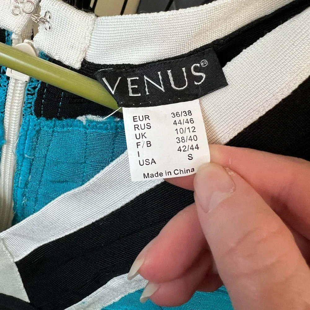 Venus - S - Colorblock Bodycon Mini Dress NWOT - Picture 6 of 10